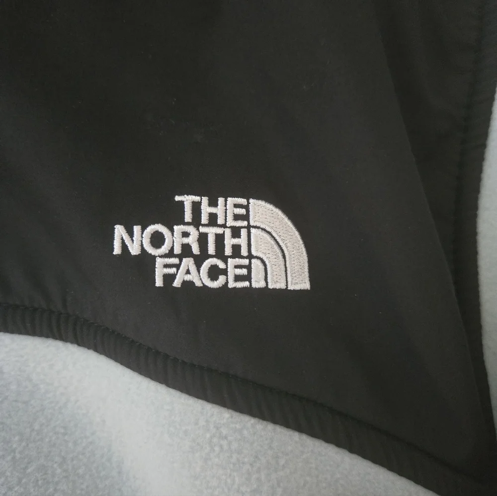 The North Face Womens Tundra Jacket Size MED NWT Retail 150 - Picture 4 of 4